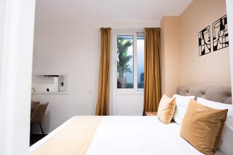 Boutique Suite - Photo 8